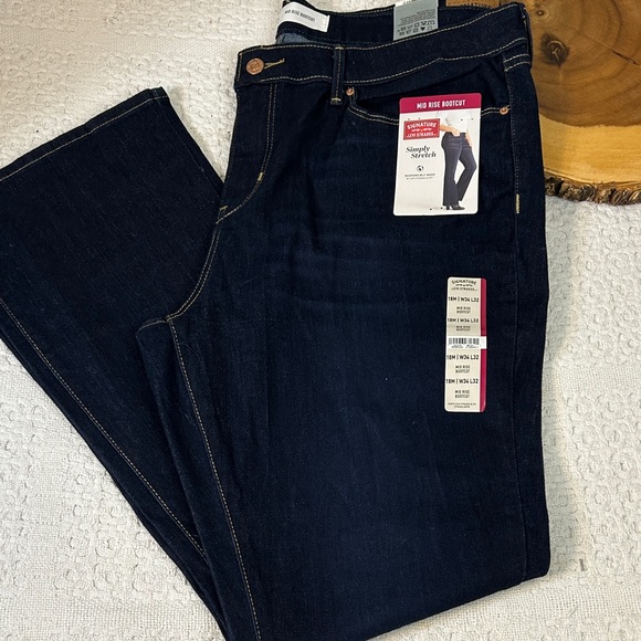 Signature by Levi Strauss Dark Blue Mid Rise Bootcut Jeans Size 18 medium 34/32 - Picture 1 of 7